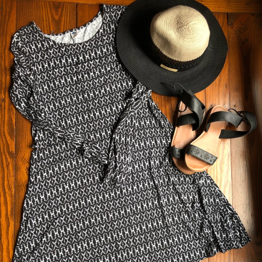 Old Navy Shift Dress 👗